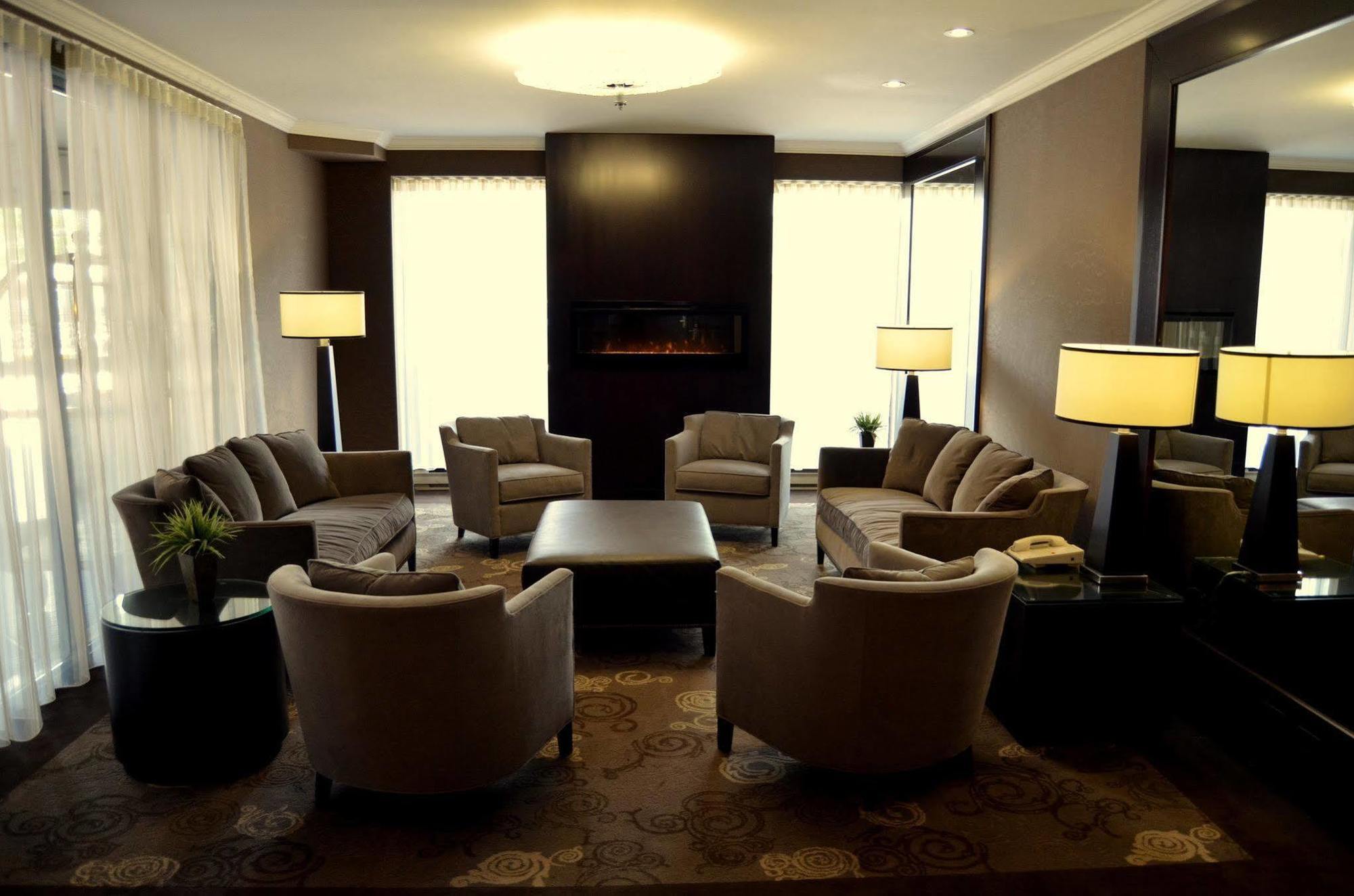 Best Western Plus Ottawa Downtown Suites Exterior photo